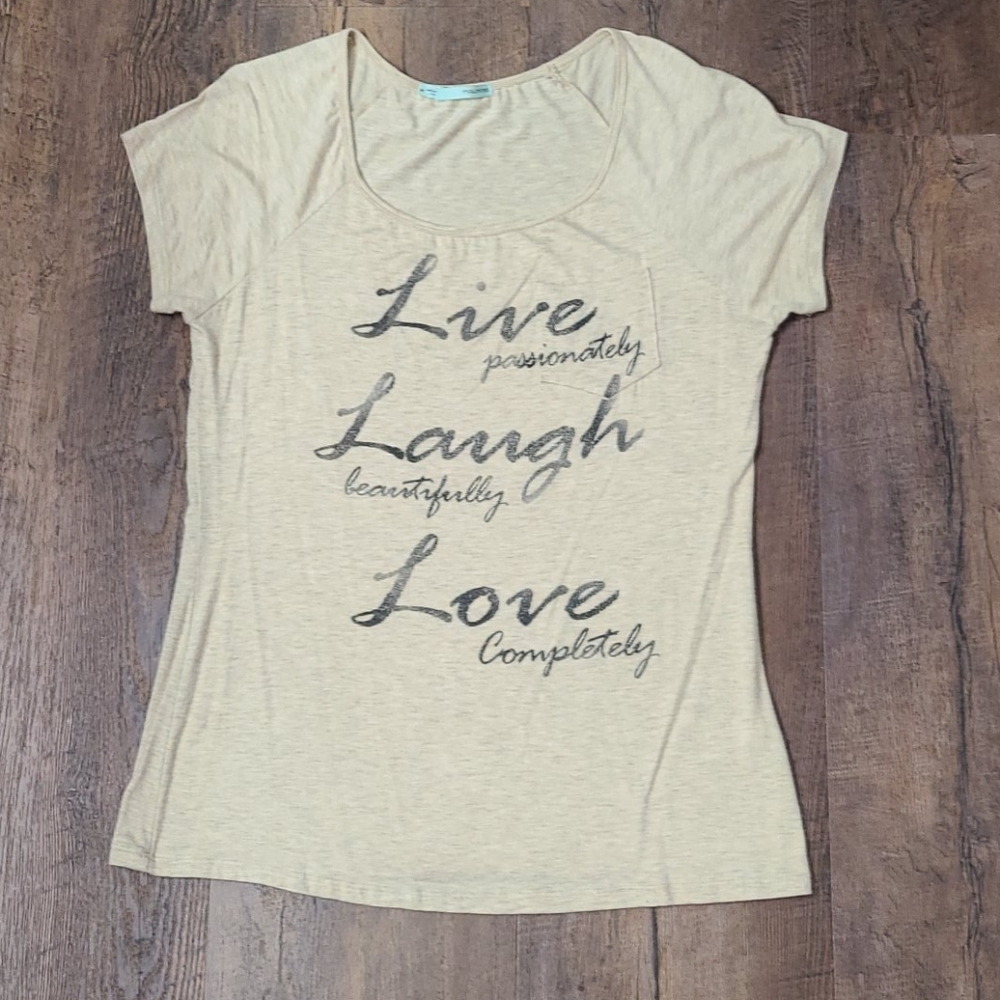 Graphic tee